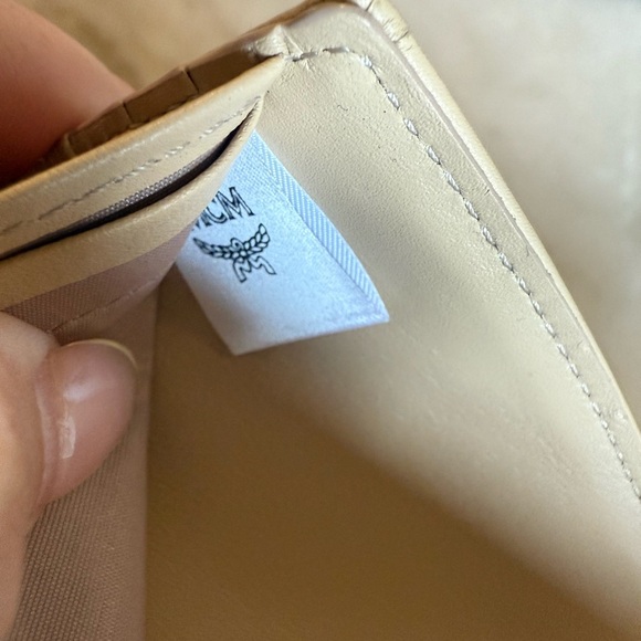 New MCM men’s white Bifold Wallet In Visetos Original monogram - Picture 10 of 11